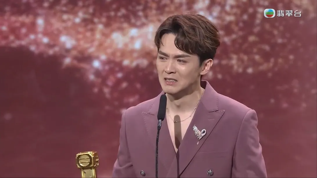 萬千星輝頒獎典禮2024｜阮浩棕奪男飛躍 哽咽多謝嫲嫲梁舜燕