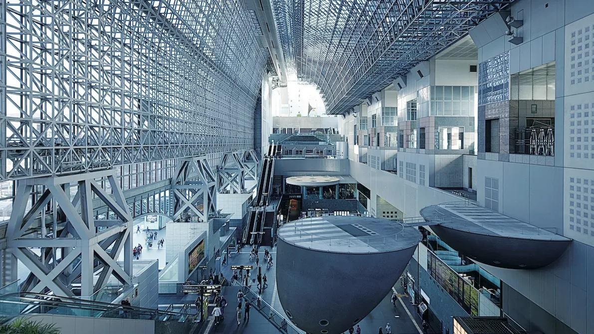 原廣司代表作之一京都車站。(互聯網)