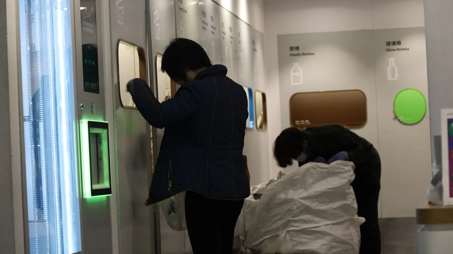 中央收膠計劃結束，綠在區區接手成本降兩成，環保署稱不影響市民回收