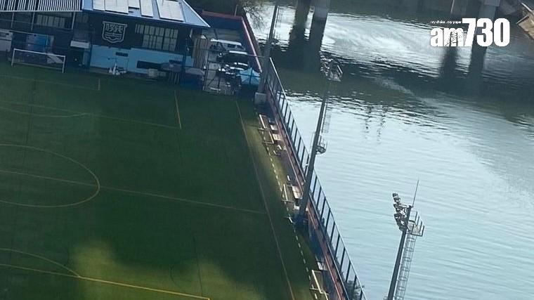 原定早上記協盃賽事開賽時間，未見有人使用球場(讀者提供圖片)