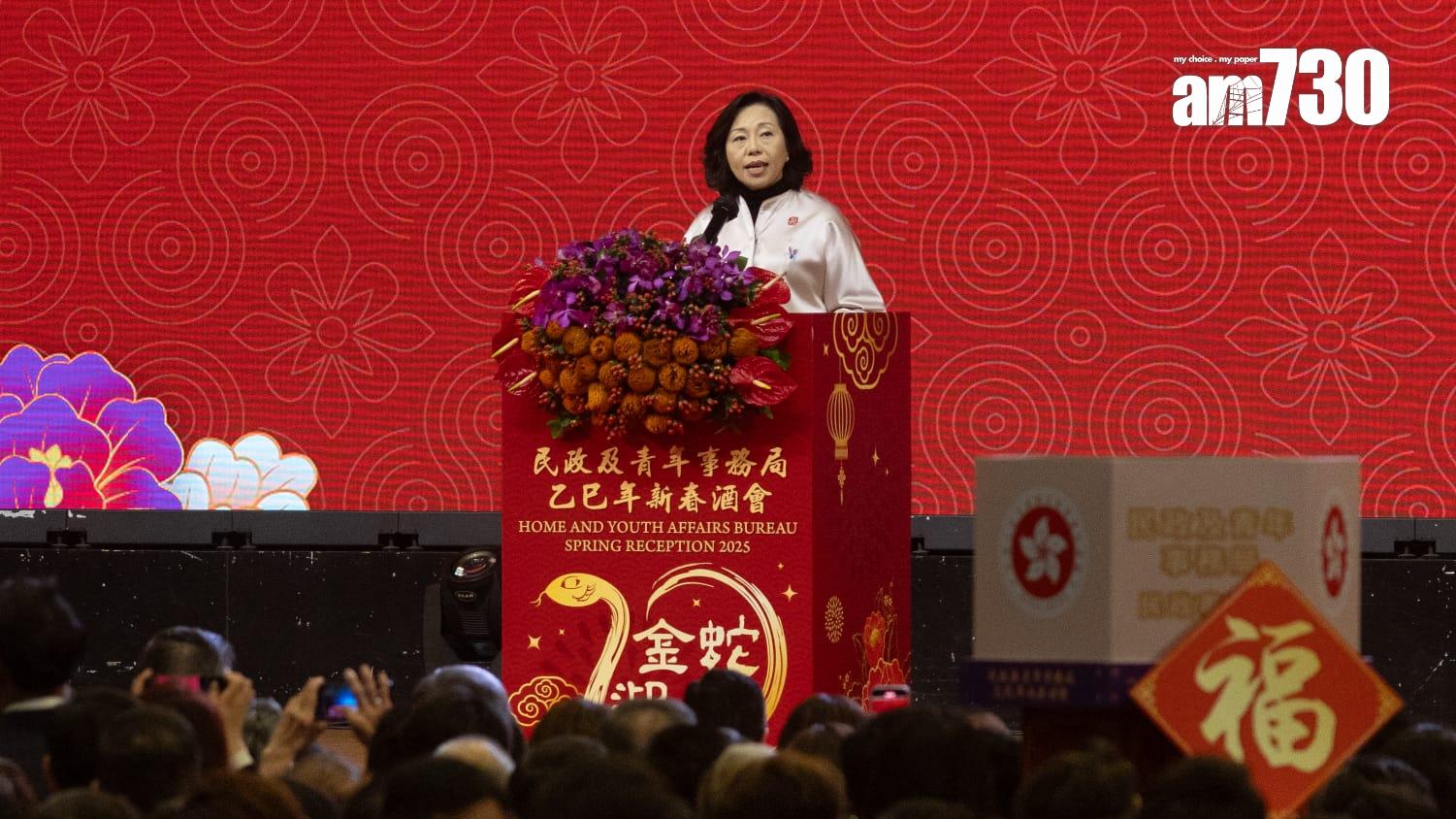 麥美娟指民青局一刻不會鬆懈，冀令香港年年都家和萬事興（蘇文傑攝）