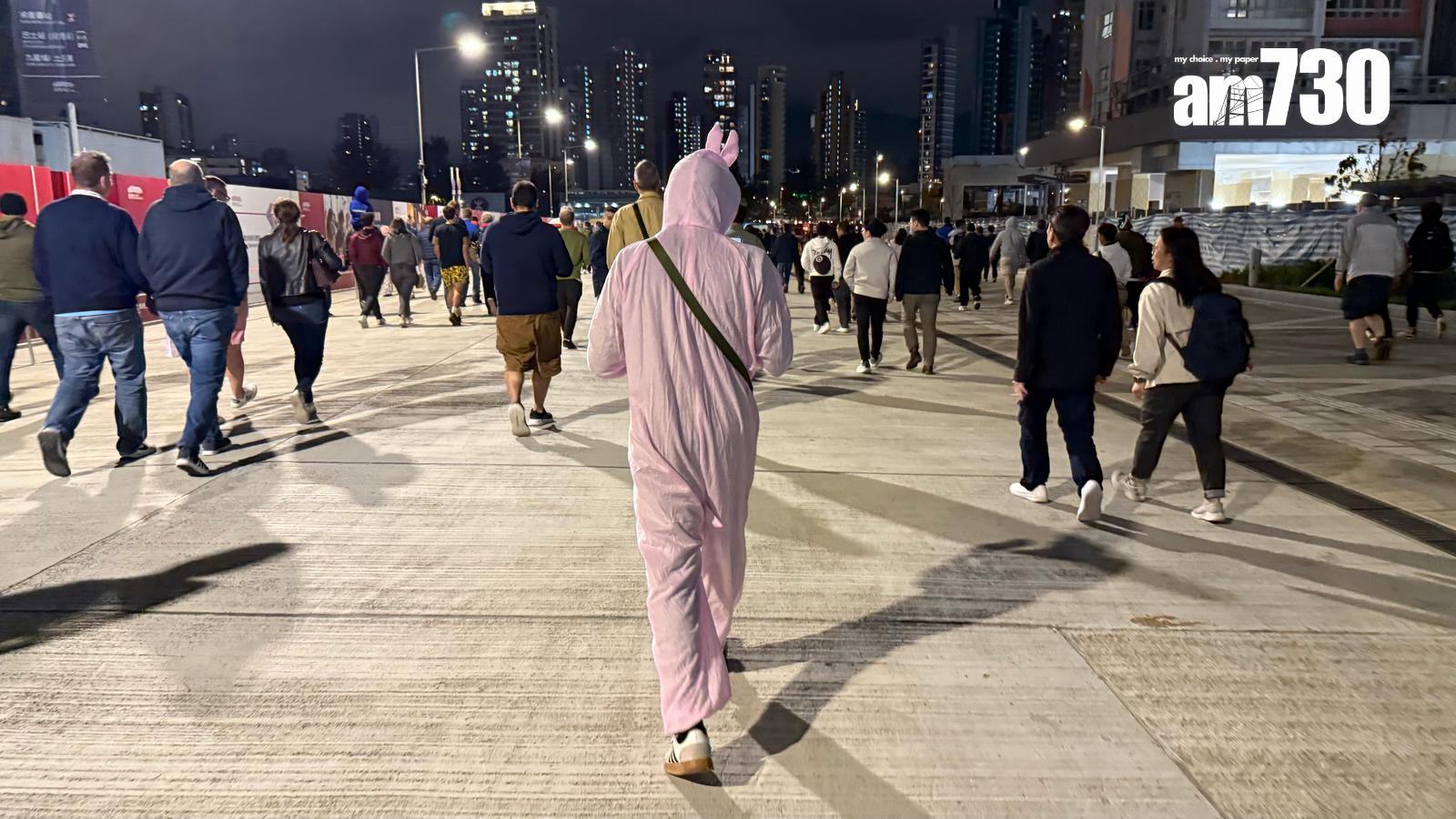 香港國際七人欖球賽｜閉幕散場人流交通順暢　啟德主場館獲球迷盛讚：「廁所好乾淨！」