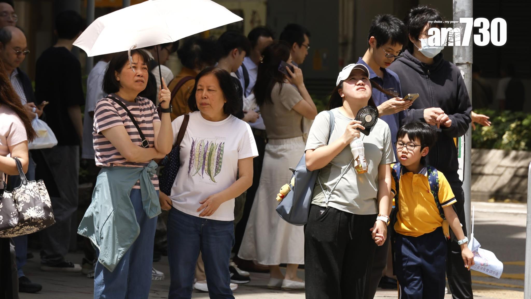 本港今日天氣炎熱。(林俊源攝)