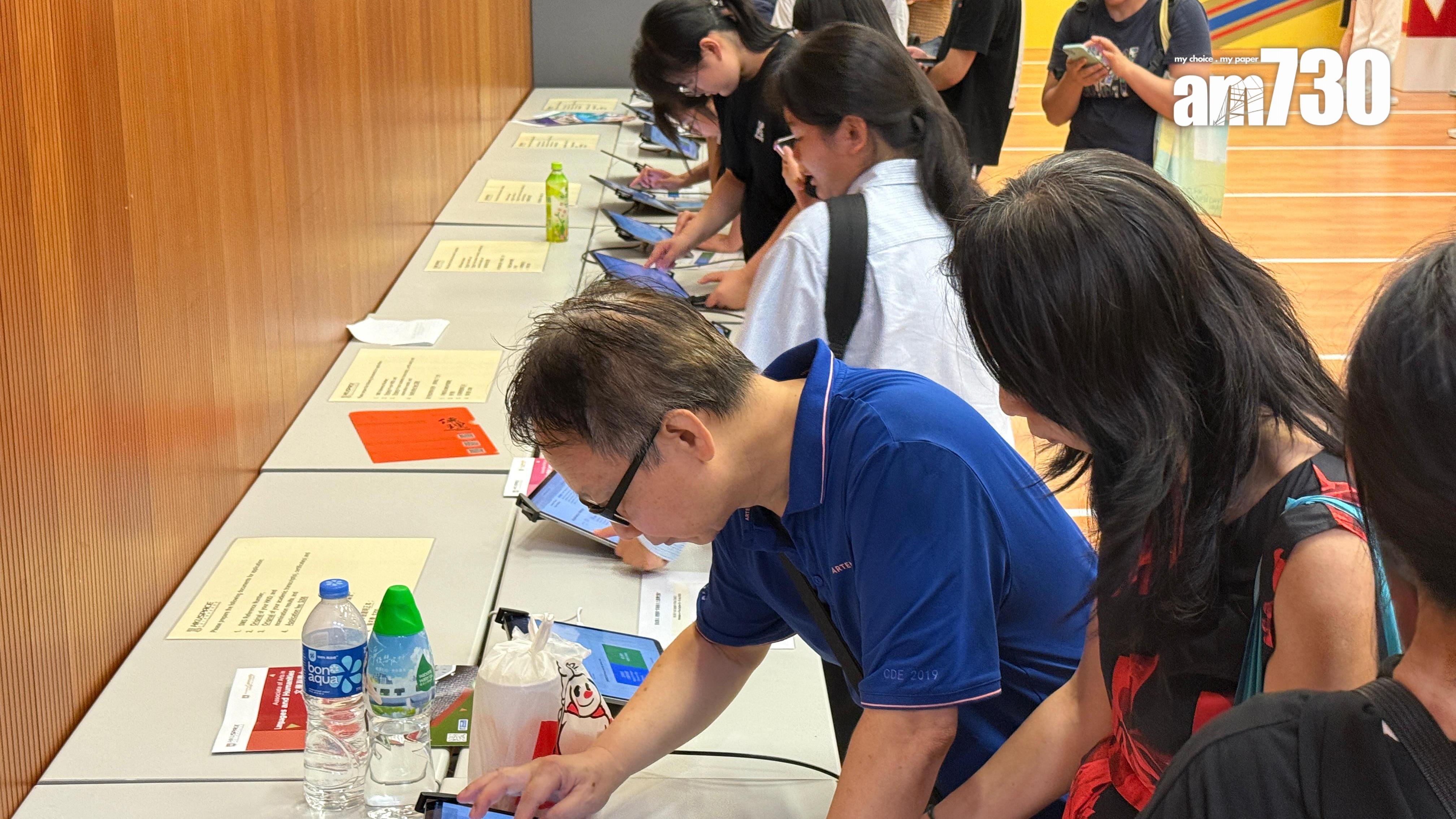 港大附屬學院報讀人數比往年增長12%（鄧昊輝攝）