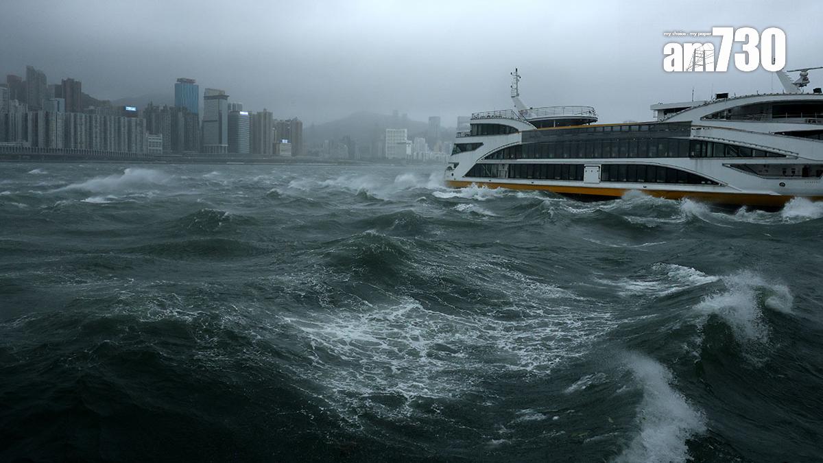 韋帕襲港，天文台發出十號颶風信號期間的市面情況。(資料圖片／林俊源攝)