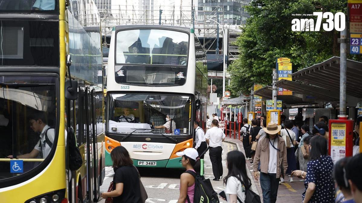 有少女分享近日搭城巴被車長無禮對待的不愉快經歷；圖非涉事車輛及車長。(資料圖片／林俊源攝)