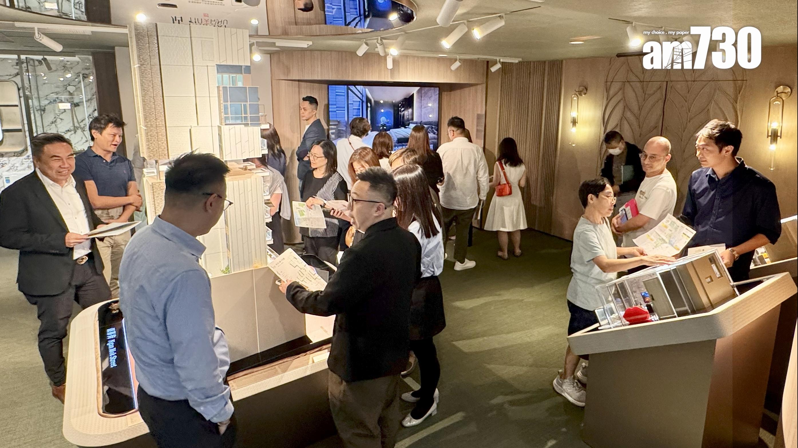 嘉居．天后吸引不少準買家參觀展銷廳 外區客計劃入市作投資收租｜北角新盤