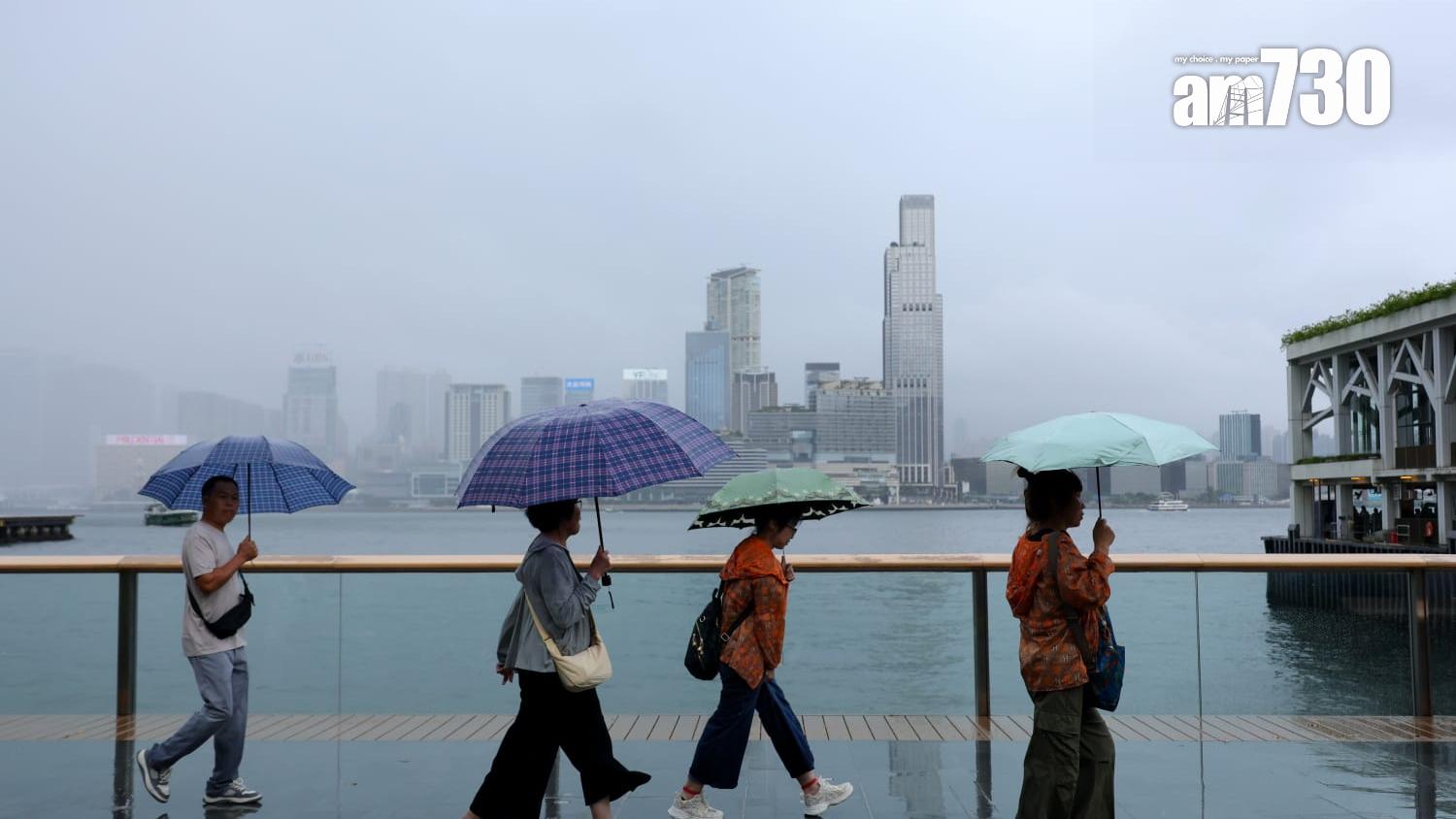 颱風塔巴｜今晚幻彩詠香江取消 教育局：全部日校明日停課 (林俊源攝)