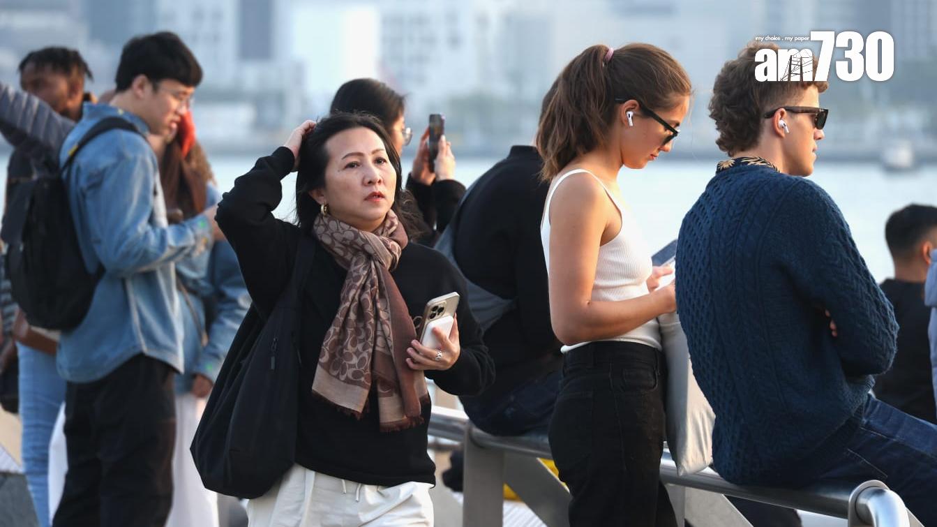 今早市區普遍降至約12度，新界再低兩三度，料未來一兩日早上持續寒冷。(林俊源攝)