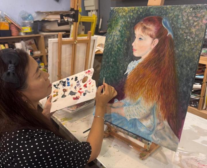 我一邊畫,一邊咒罵雷諾亞,你真是癲的!