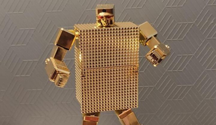 創新與懷舊——「香港製造黃金俠」