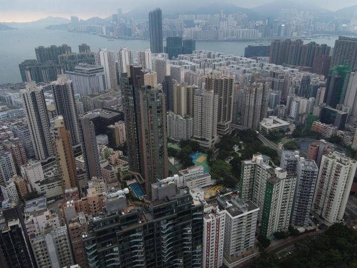 明年租金樓價誰跑嬴？